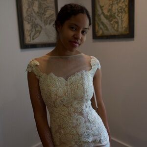 NWT This elegant soft butter yellow Gigi Designs style #: 21319